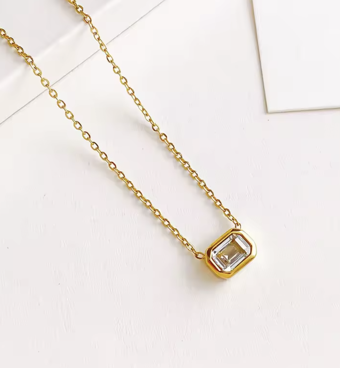 Collier Carré Or - vue alternative